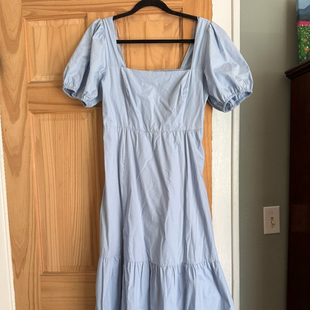 ASTR the label breezy powder/baby blue shin length dress medium